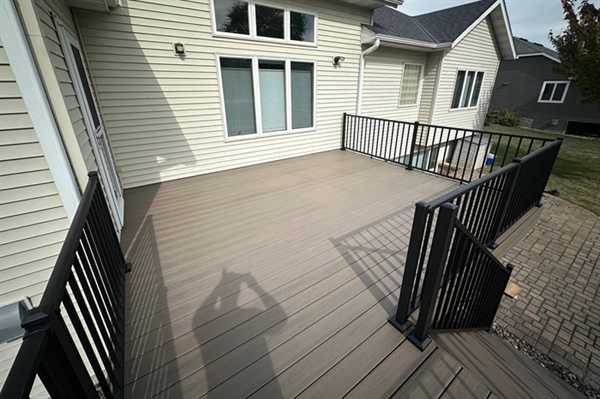 How Does a Custom Deck Design Process Work From Initial Consultation to Finished Build?