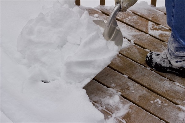 Big Deck Maintenance: Tips for Winterizing Your Deck